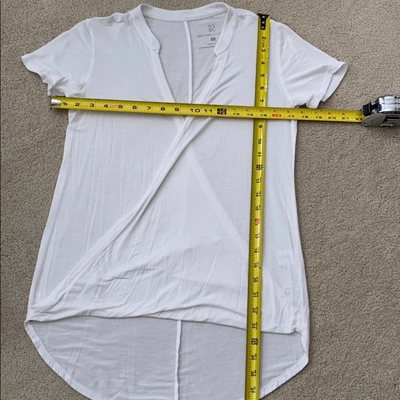 NY&C. New York & Company XS white top - Picture 9 of 15